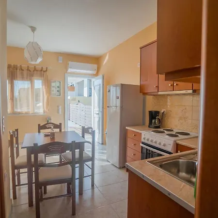 Mirage By The Sea Apartment *
